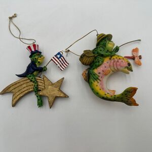 Lot 2 Fishing Frog on a Fish Patriotic Frog Sitting Star Christmas Tree Ornament